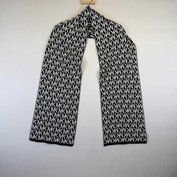 Women's Michael Kors Black and White Logo‎ Scarf/Wrap - Picture 1 of 7